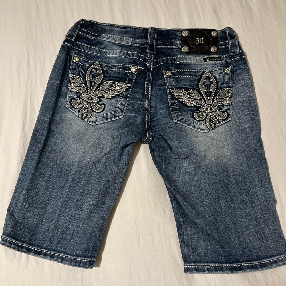 Women’s Miss Me Bermuda Shorts Size 28